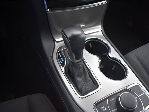 Used 2020 Jeep Grand Cherokee Laredo w/ 18" Wheel & 8.4" Radio Group image 22