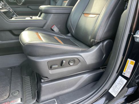 Used 2024 GMC Sierra 2500 AT4 w/ AT4 Preferred Package image 17