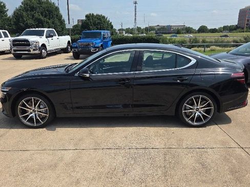 Used 2026 Genesis G70 2.5T RWD image 2