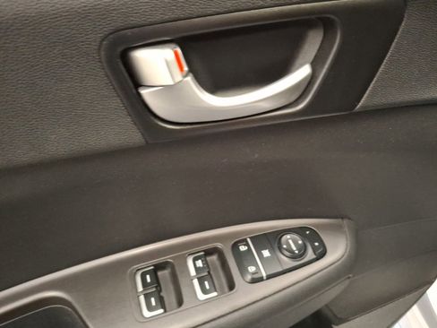 Used 2018 Kia Optima LX w/ 17" Alloy Wheels Package image 14