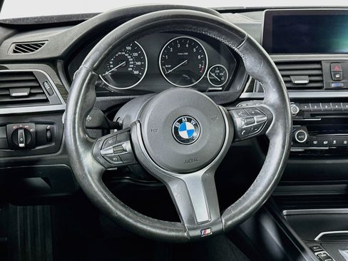 Used 2018 BMW 320i xDrive Sedan AWD/4WD image 18
