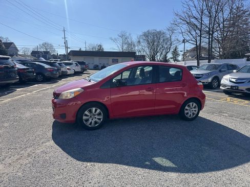 Used 2014 Toyota Yaris LE image 31