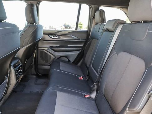 New 2024 Jeep Grand Cherokee Laredo X w/ Luxury Tech Group I AWD/4WD image 19