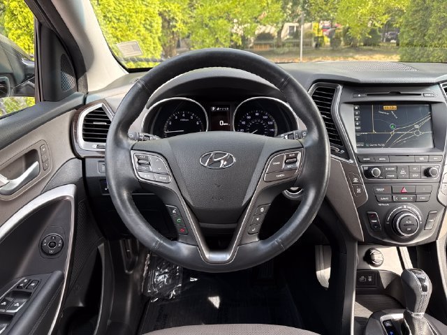 Used 2017 Hyundai Santa Fe Sport w/ 2.4L Tech Package 04 AWD/4WD image 9