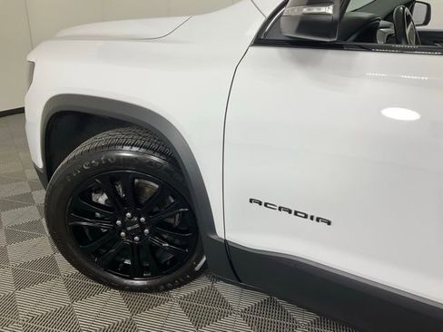 Used 2023 GMC Acadia SLT w/ Elevation Edition image 40