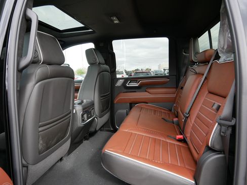 New 2026 GMC Sierra 2500 Denali Ultimate image 12