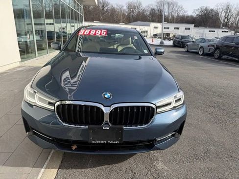 Used 2023 BMW 530i xDrive w/ Premium Package image 4