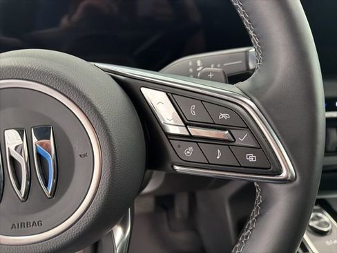 Used 2025 Buick Enclave Sport Touring AWD/4WD image 12