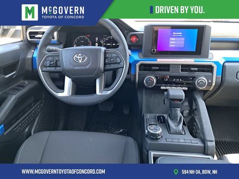 Used 2025 Toyota Tacoma TRD Off-Road AWD/4WD image 18
