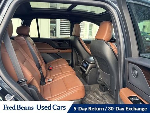 Certified 2023 Lincoln Aviator Reserve w/ Equipment Group 201A image 16