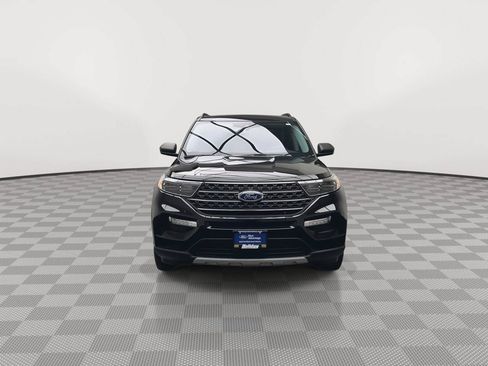 Used 2023 Ford Explorer XLT w/ Equipment Group 202A AWD/4WD image 37