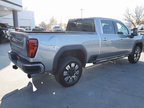 Used 2025 GMC Sierra 3500 Denali w/ Denali Reserve Package image 6