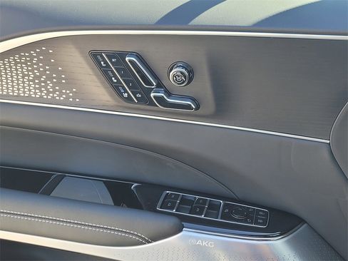 New 2026 Cadillac Lyriq V image 24