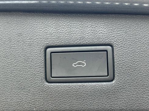 Certified 2024 Volkswagen Tiguan Wolfsburg Edition w/ Panoramic Sunroof Package AWD/4WD image 13
