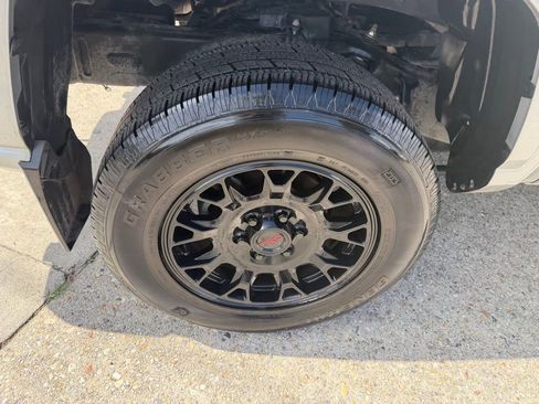Used 2024 Toyota Tacoma SR5 RWD image 21