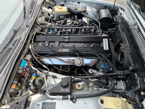 Used 1994 Jaguar XJ6 RWD image 28