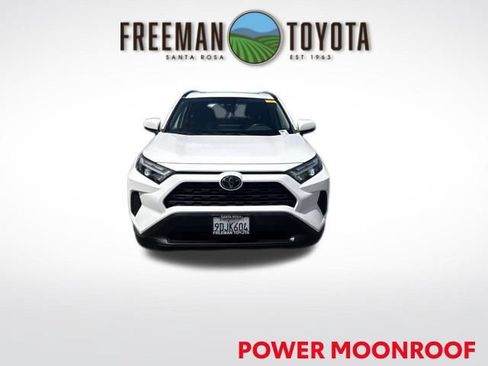 Used 2022 Toyota RAV4 XLE w/ Convenience Package AWD/4WD image 3