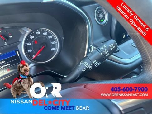 Used 2025 Chevrolet Blazer LT FWD image 18