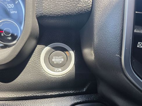 Used 2019 RAM 1500 Big Horn image 37