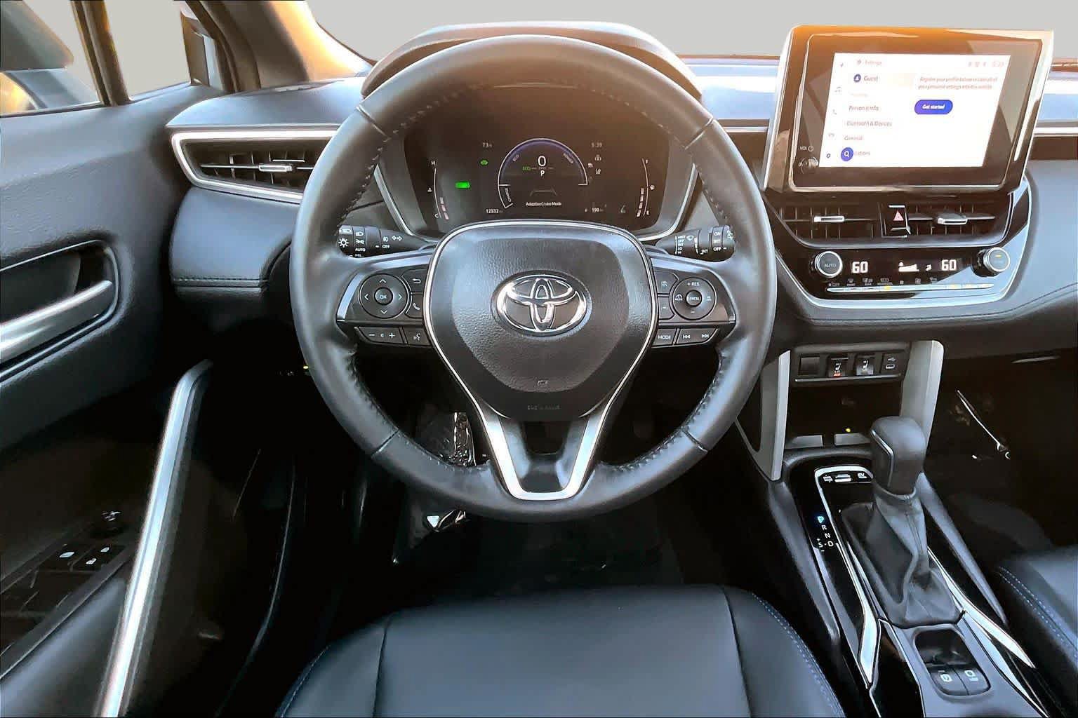 Used 2024 Toyota Corolla Cross AWD Hybrid w/ Convenience Package image 6