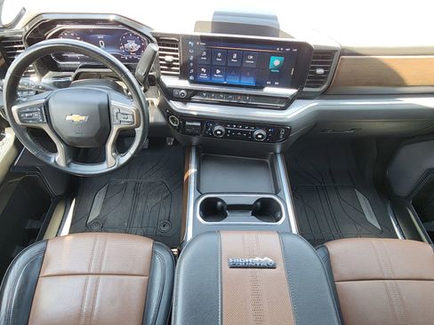Used 2024 Chevrolet Silverado 2500 High Country w/ High Country Premium Package AWD/4WD image 30
