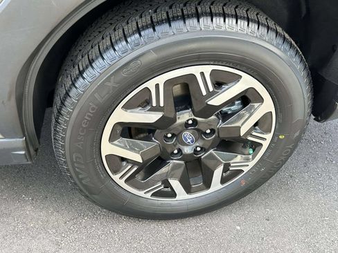 Certified 2025 Subaru Forester Premium AWD/4WD image 6