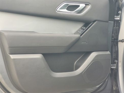 Used 2025 Land Rover Range Rover Velar S image 17