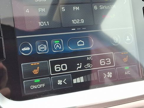 Certified 2025 Subaru Outback Onyx Edition XT image 18