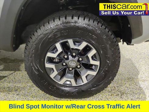 Used 2022 Toyota Tacoma TRD Off-Road w/ TRD Premium Off Road Package AWD/4WD image 23