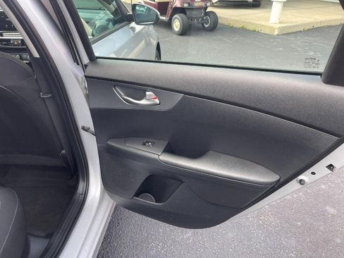 Used 2021 Kia Forte LXS FWD image 14