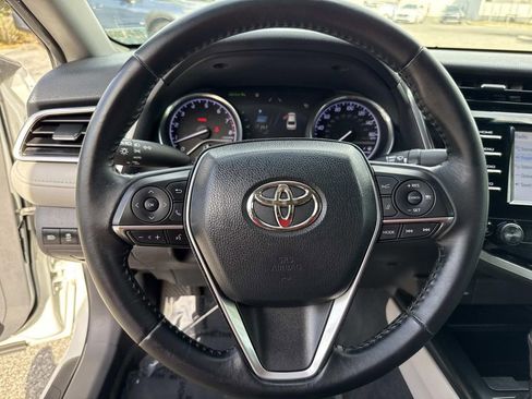 Used 2018 Toyota Camry image 44