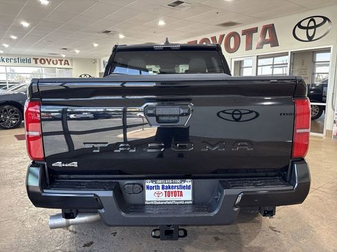 New 2026 Toyota Tacoma SR5 AWD/4WD image 9