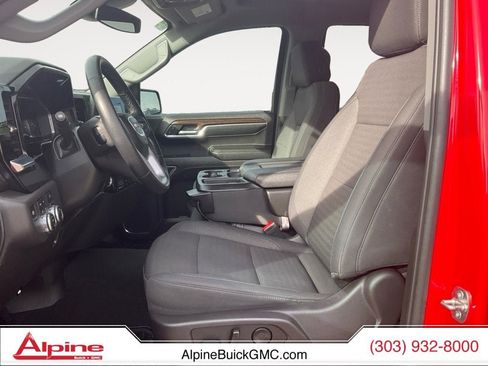 Used 2024 GMC Sierra 1500 SLE w/ Preferred Package image 9