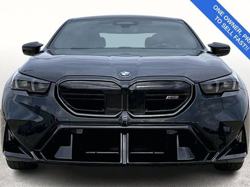 Used 2025 BMW M5 w/ Executive Package image 5