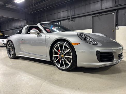 Used 2019 Porsche 911 Targa 4S AWD/4WD image 34