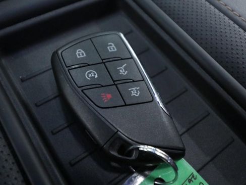 Used 2023 GMC Yukon XL AT4 w/ AT4 Premium Plus Package image 22