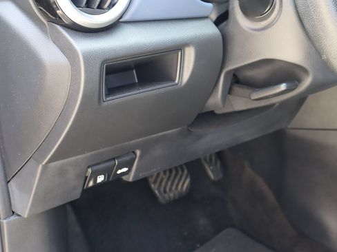 Used 2024 Nissan Versa SV FWD image 21