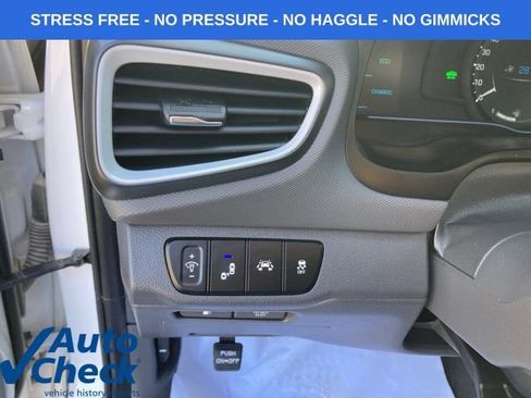 Used 2019 Hyundai Ioniq SEL image 17