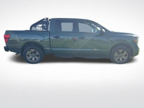 Used 2024 Nissan Titan SV w/ SV Bronze Edition Package image 7