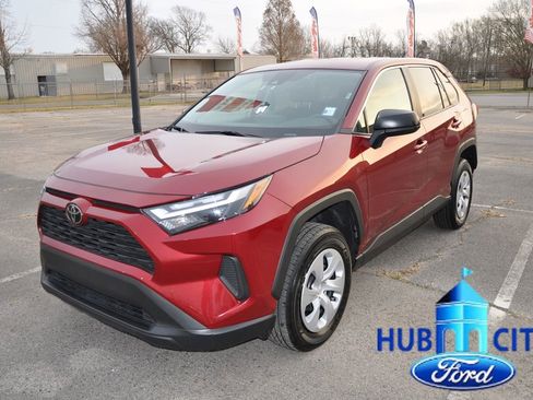 Used 2024 Toyota RAV4 LE image 1