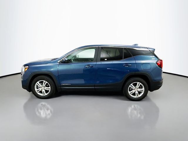 Used 2024 GMC Terrain SLE FWD image 4