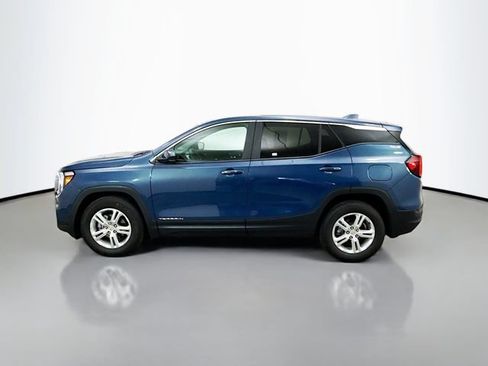 Used 2024 GMC Terrain SLE FWD image 4