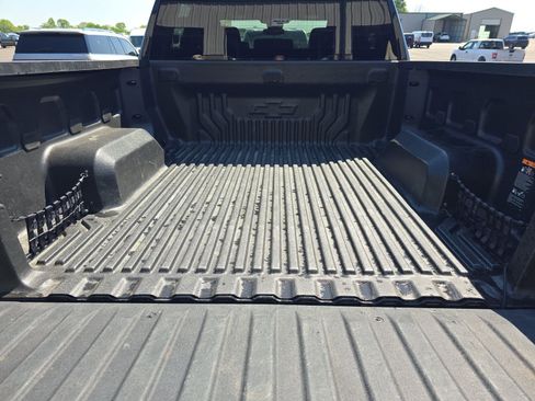 Used 2023 Chevrolet Silverado 1500 RST AWD/4WD image 17