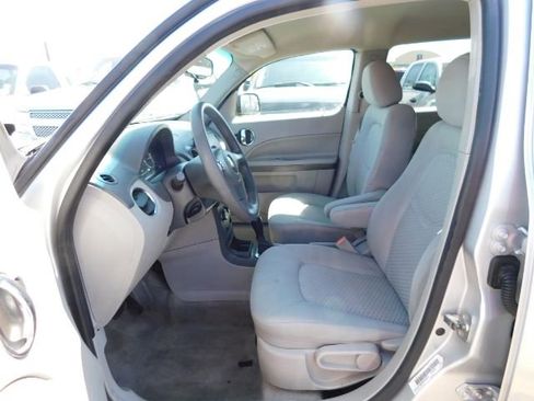 Used 2009 Chevrolet HHR LS image 10