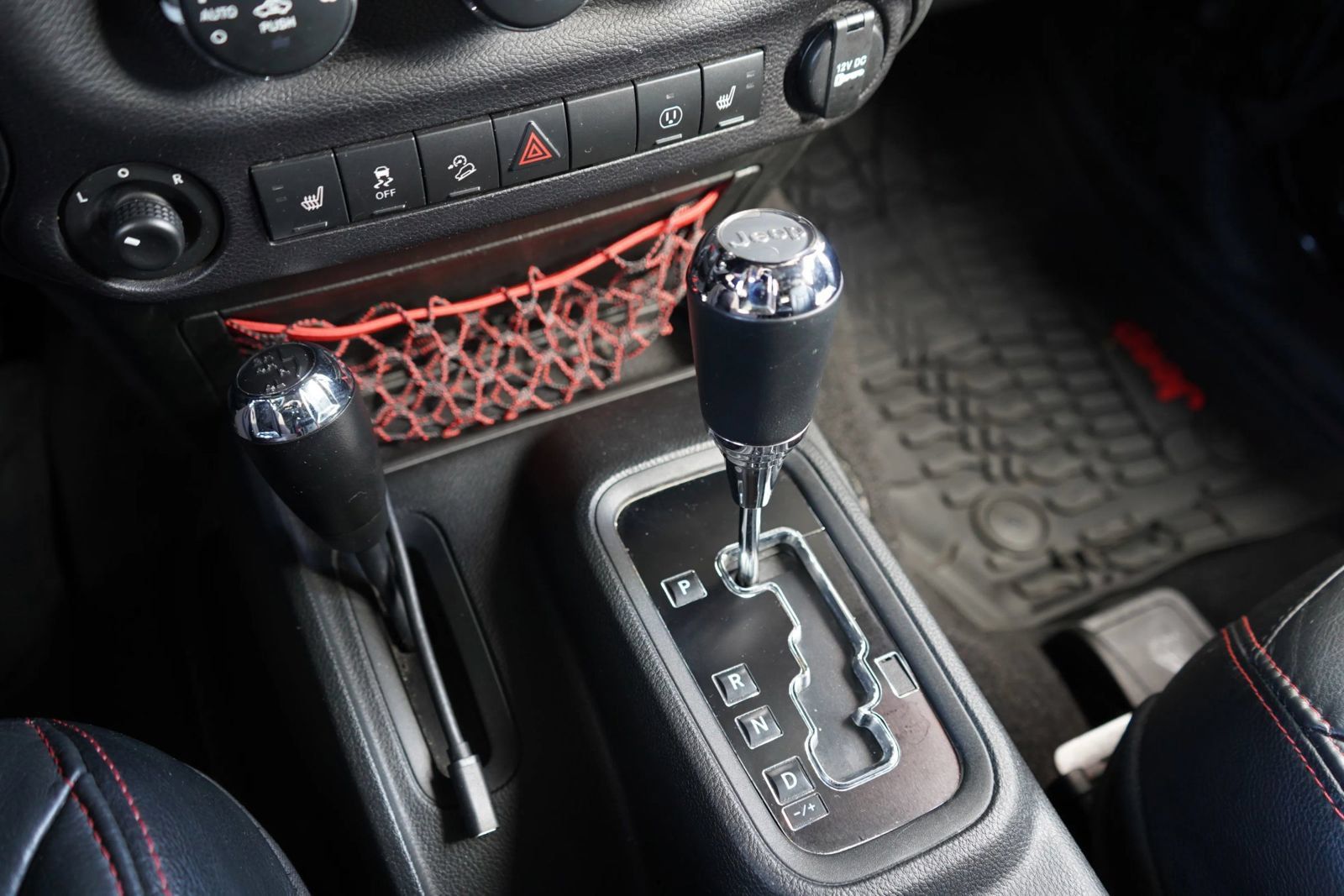 Used 2018 Jeep Wrangler Rubicon AWD/4WD image 17