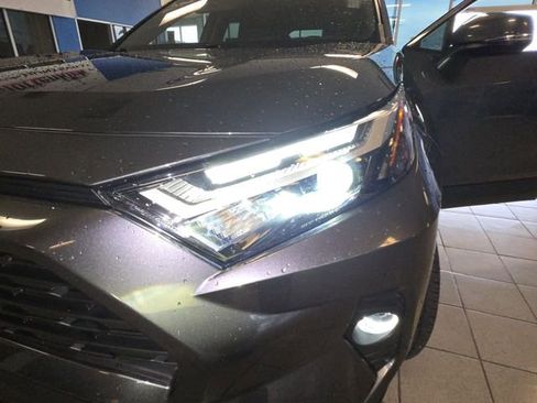 Used 2024 Toyota RAV4 XLE w/ Convenience Package FWD image 27