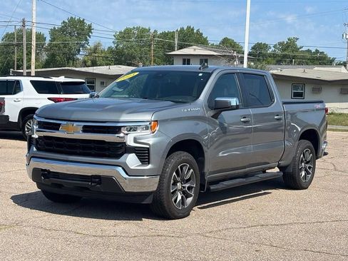 Used 2024 Chevrolet Silverado 1500 LT AWD/4WD image 24