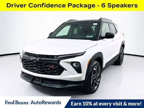 Used 2025 Chevrolet TrailBlazer RS w/ Convenience Package image 3