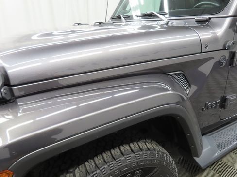 Used 2021 Jeep Wrangler Unlimited Sahara image 41