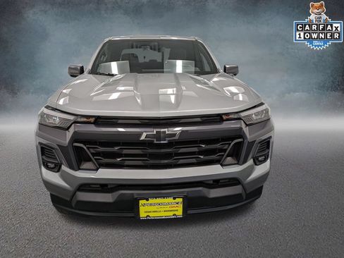 Used 2023 Chevrolet Colorado LT w/ LT Convenience Package III AWD/4WD image 2